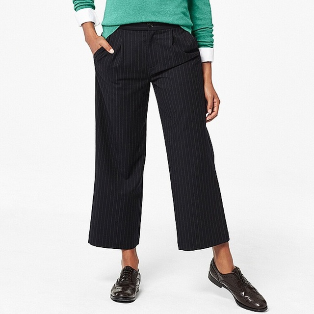 ワイドアンクルパンツ（ピンストライプ）