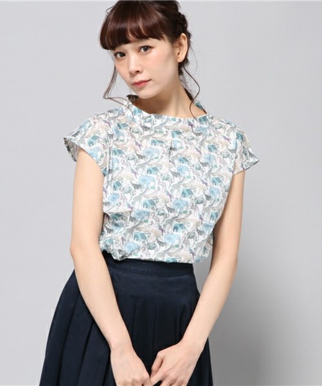 リバティアニマル柄ブラウス