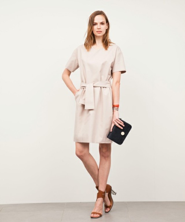 ベルト付きボックスワンピース