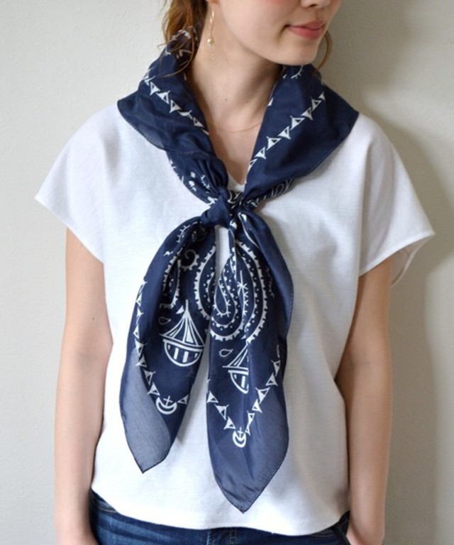 ビッグバンダナストール