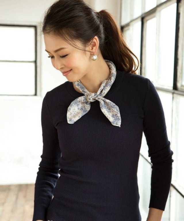 バンダナ柄スカーフ