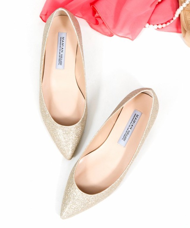 ポインテッドトゥフラットパンプス