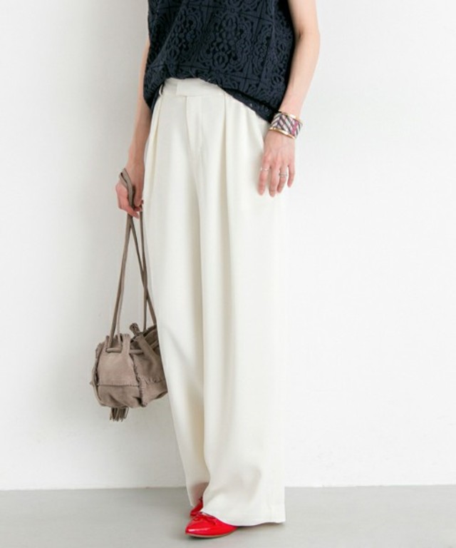 UR タックワイドパンツ