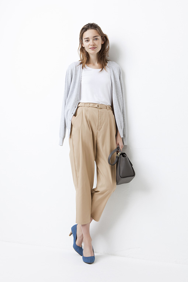 （GU）イージーチノハイウエストボリュームパンツ