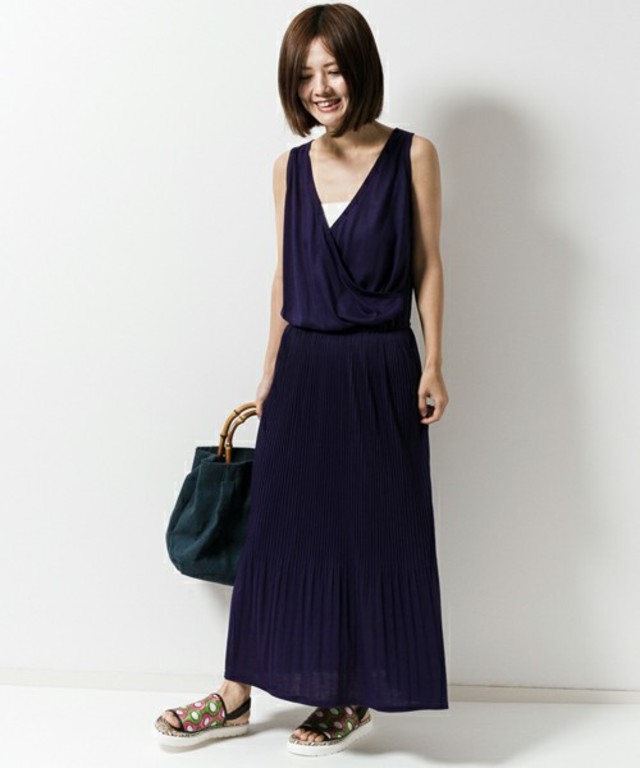 プリーツ加工カシュクールワンピース