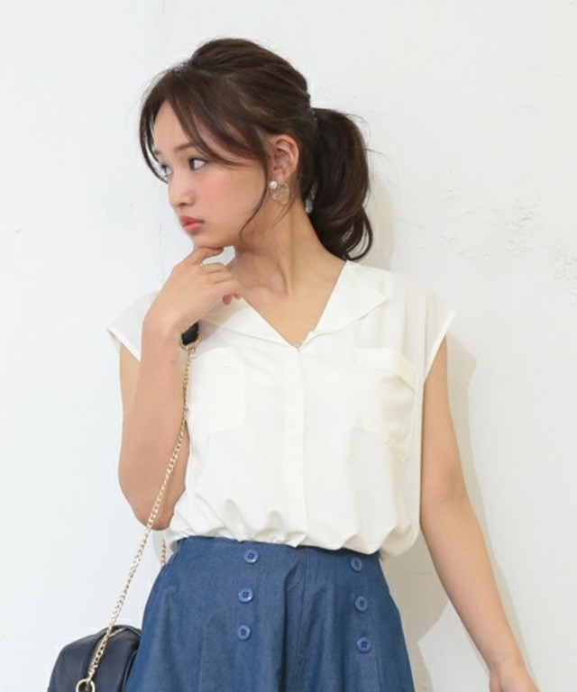 who's who Chico  ミリタリースキッパーノースリーブブラウス