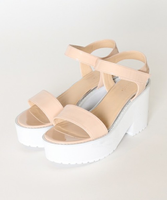 goocy  ボリュームエナメルサンダル