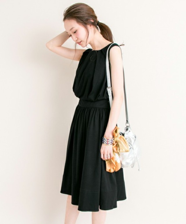 URBAN RESEARCH  UR ウエスト切替タックカットワンピース