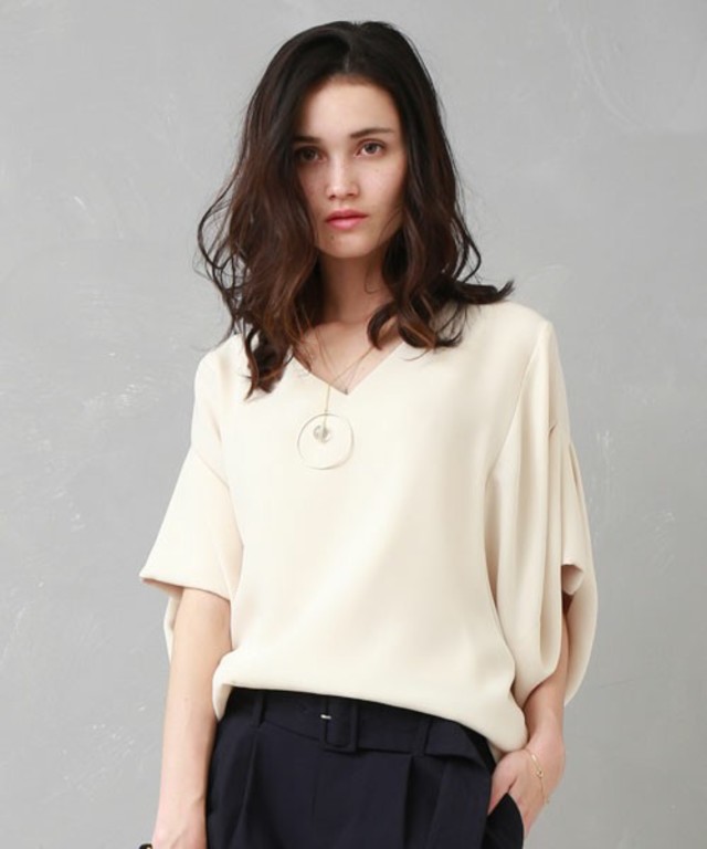 デザインスリーブトップ