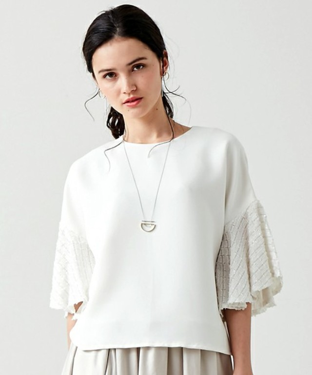 スリーブレースブラウス