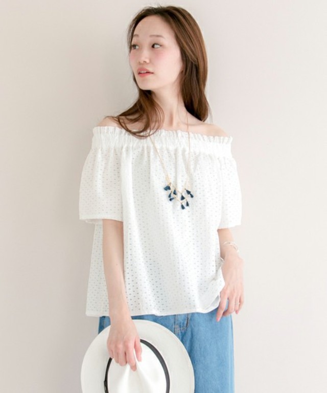 UR オフショルブラウス