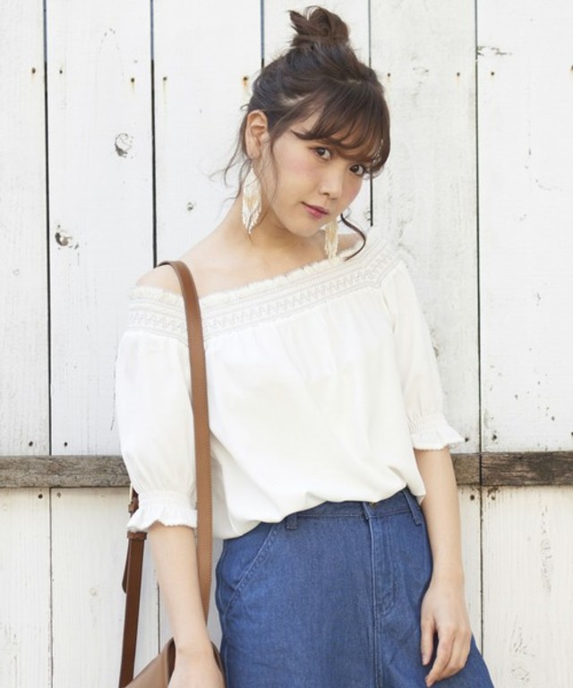 MAJESTIC LEGON  スモッキング刺繍ブラウス