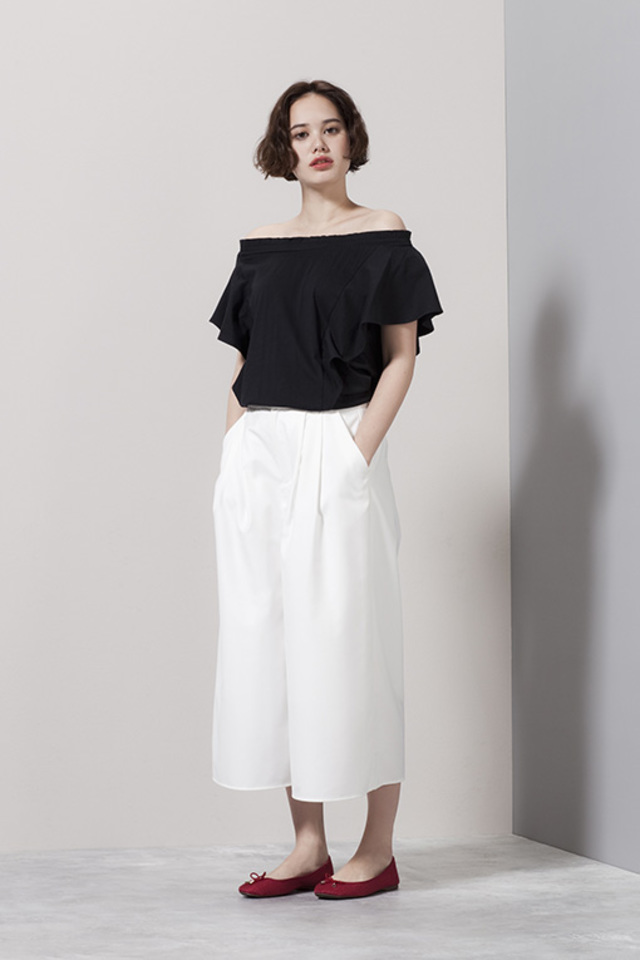 GU / オフショルダーＴ