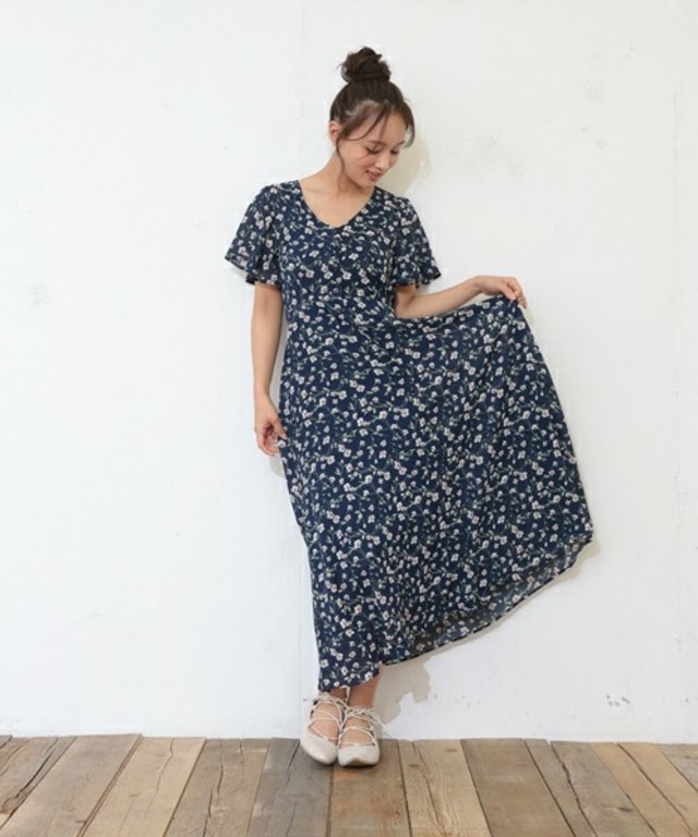 who's who Chico  小花柄前開きロングワンピース