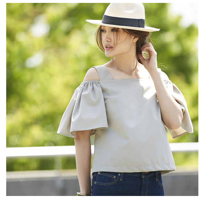 【Off-shoulder flare sleeve tops 】レディース オフショル　トップス