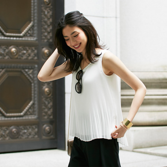 【Chiffon pleats tops】レディース　プリーツ　トップス