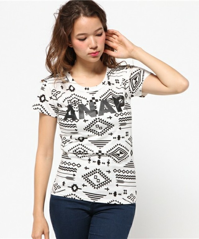 ANAPロゴオルテガ柄プリントTシャツ