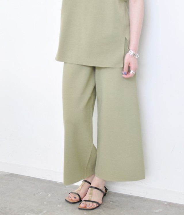 総針クロップドニットパンツ