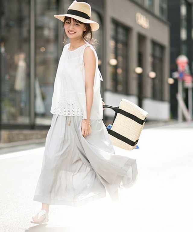 nano・universe とろみスカーチョ