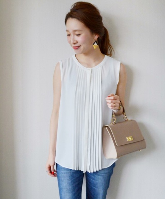 【SHIPS for women】フロントプリーツノースリーブブラウス