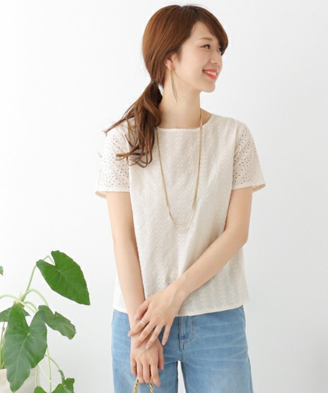 【URBAN RESEARCH DOORS】総刺繍コットンTブラウス