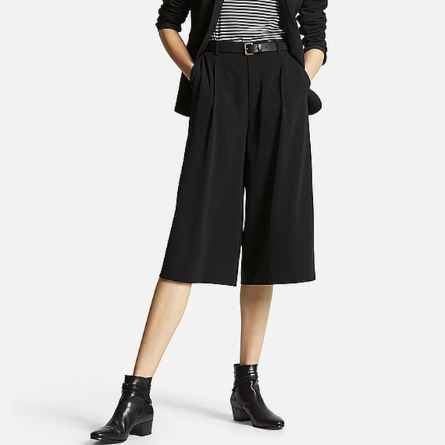 ユニクロ ドレープガウチョパンツ（ハイライズ）