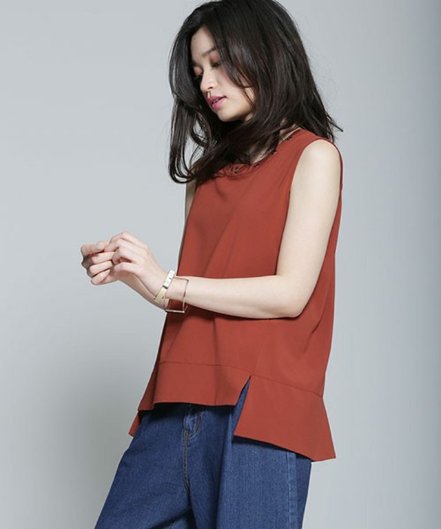 nano・universe アイレットノースリーブブラウス