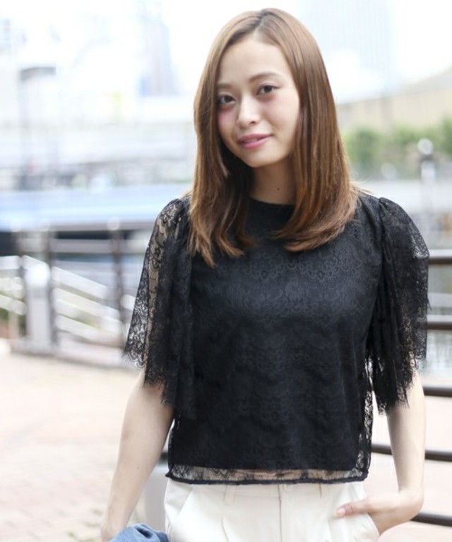 Denime フレアスリーブレーストップス