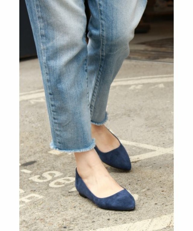 スエードフラットパンプス