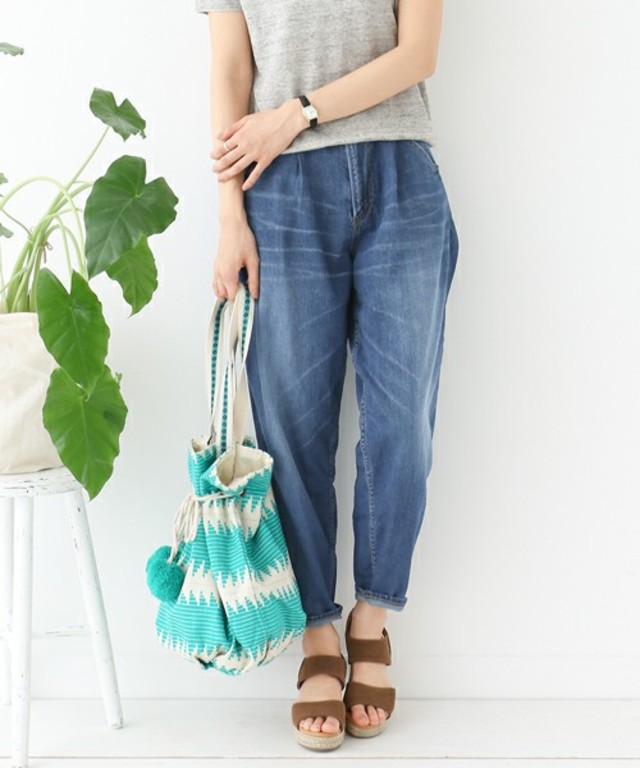 URBAN RESEARCH DOORS WOMENS　タックルーズデニムパンツ