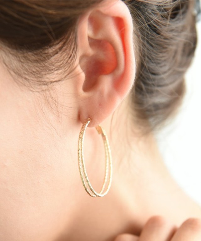 [3.7cm]華やか2タイプ。Wリングピアス&イヤリング