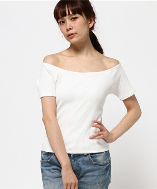 オフショルハーフスリーブトップス
