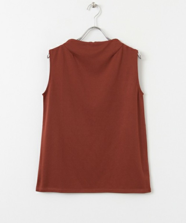 ボトルネックTシャツ