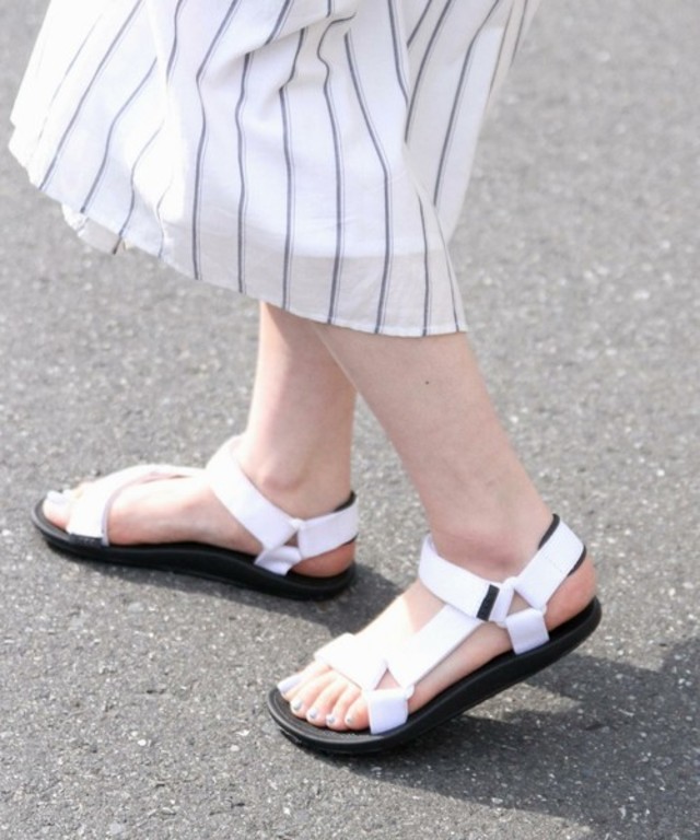 《LEE5月号掲載》スポーツサンダル