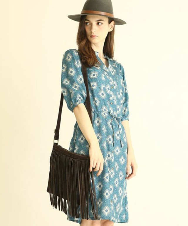 AULI 牛ｽｴｰﾄﾞﾌﾘﾝｼﾞｼｮﾙﾀﾞｰＢＡＧ