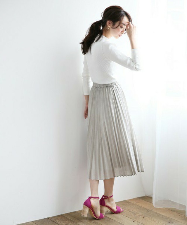 apart by lowers：プリーツミディスカート