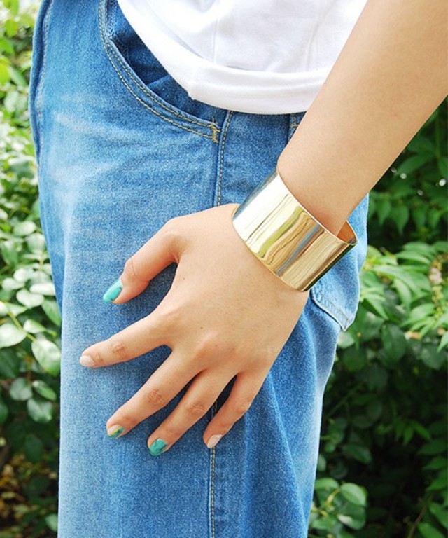 Shelly isaland　メタルバングル