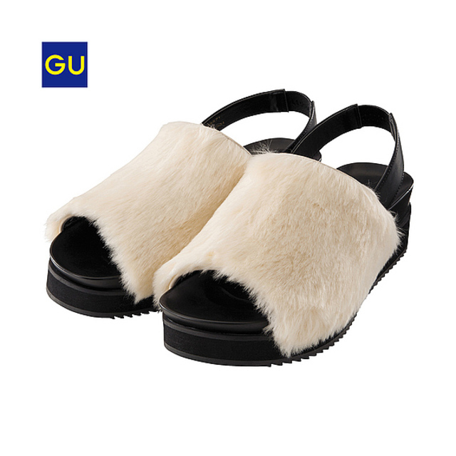 フェイクファーサンダル