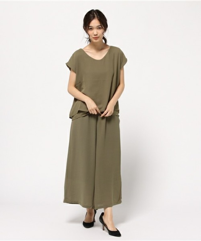 Vネックレイヤードセットアップワイドパンツ