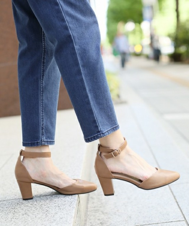 アンクルベルトヒールパンプス
