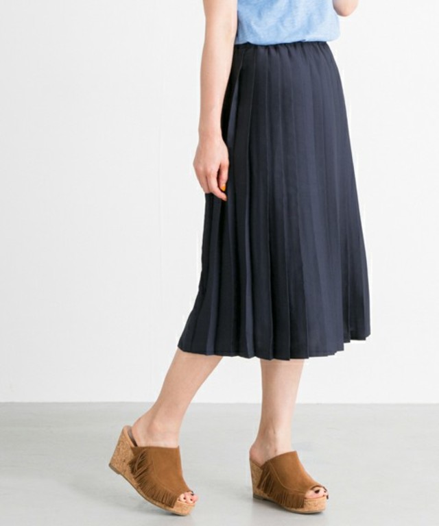 URBAN RESEARCH ヴィンテージサテンプリーツスカート