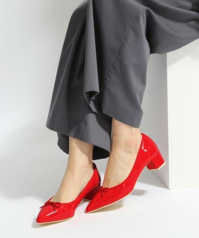 ポインテッドヒールバレエ