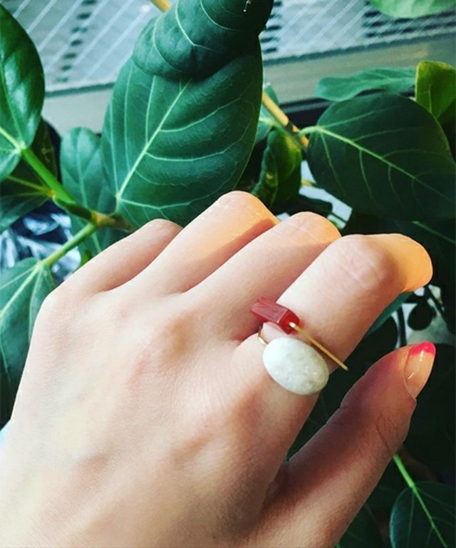 Demi-Luxe BEAMS チューブストーン スクエアリング