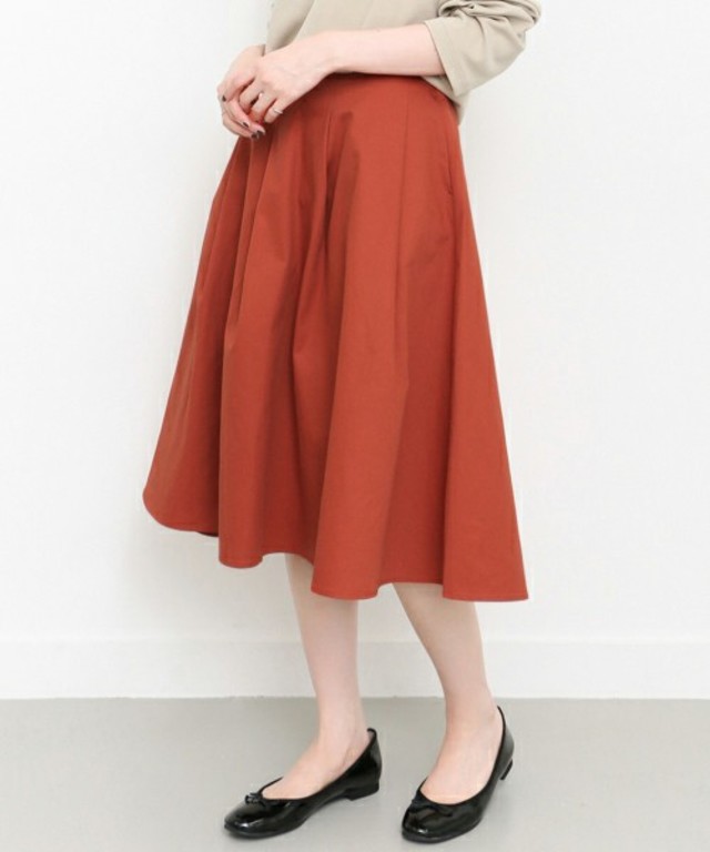 KBF タックミディスカート