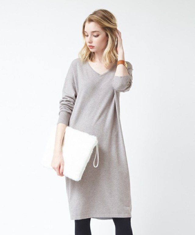 ③titivate カシミヤタッチVネックワンピース