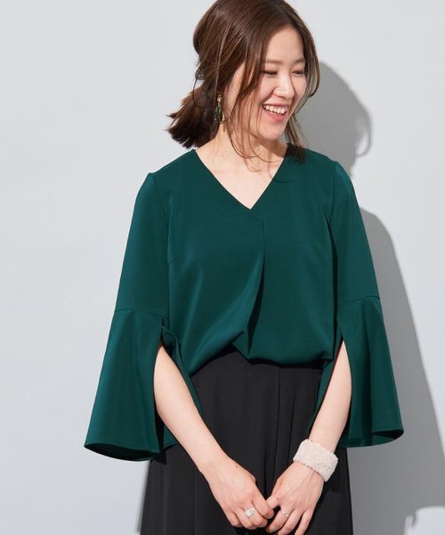 スリットフレアースリーブブラウス