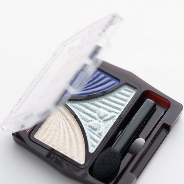 キャンメイク ジューシーピュアアイズ