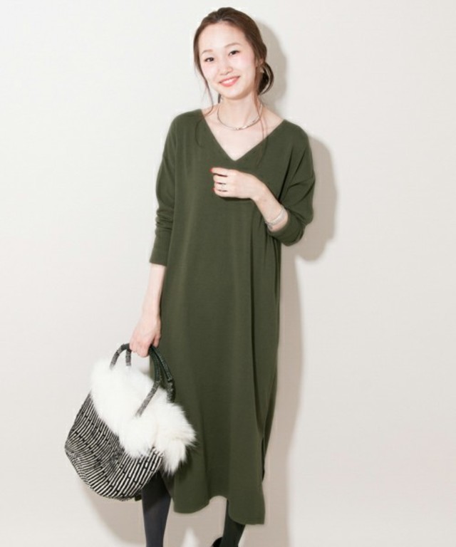 URBAN RESEARCH UR Vネックニットロングワンピース