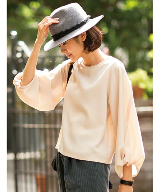 FABIA パフスリーブブラウス