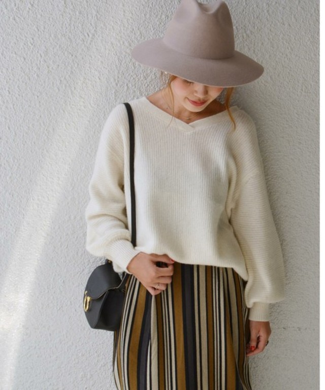 SHIPS for women　フォックスパフスリーブVネック